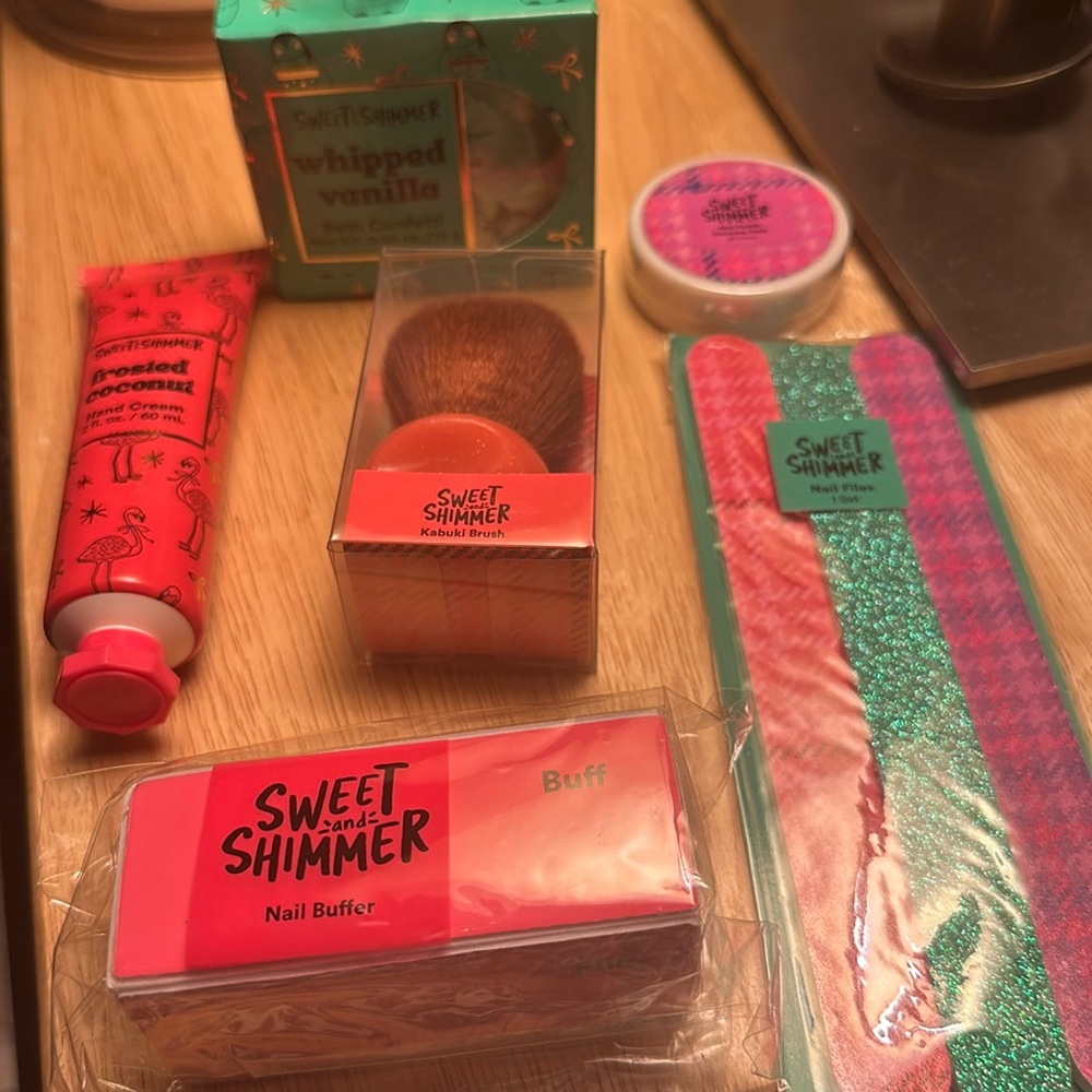 Sweet Shimmer Beauty Set - Multicolor